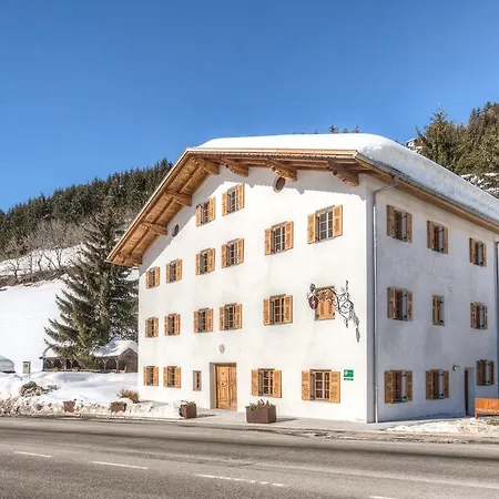 Exclusive Tassenbacherhof Apartment Strassen