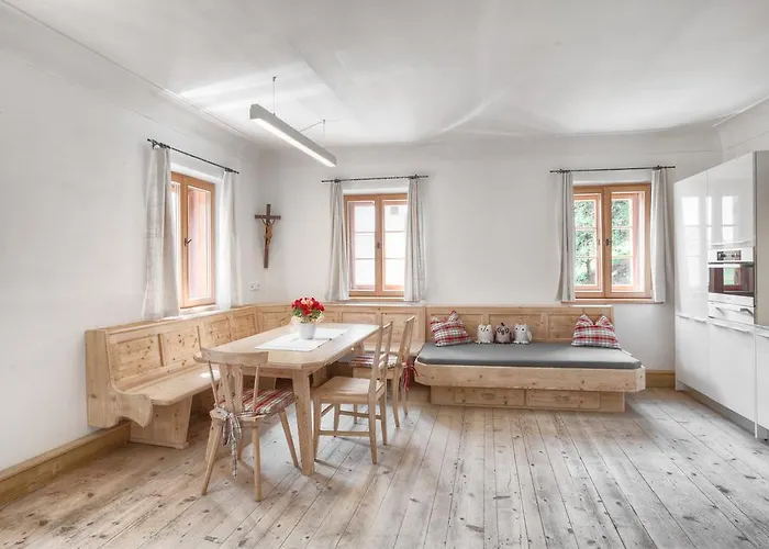 Exclusive Tassenbacherhof 아파트