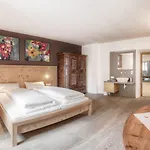 Exclusive Tassenbacherhof Apartment Strassen
