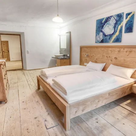 Exclusive Tassenbacherhof Strassen